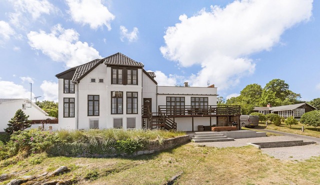 Nice home in Allinge with kitchen