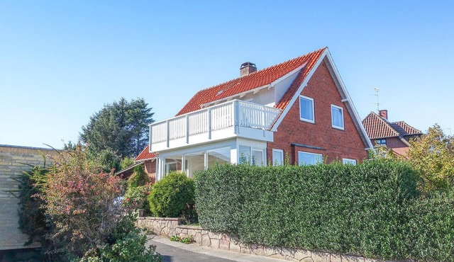 Nice home in Allinge with kitchen