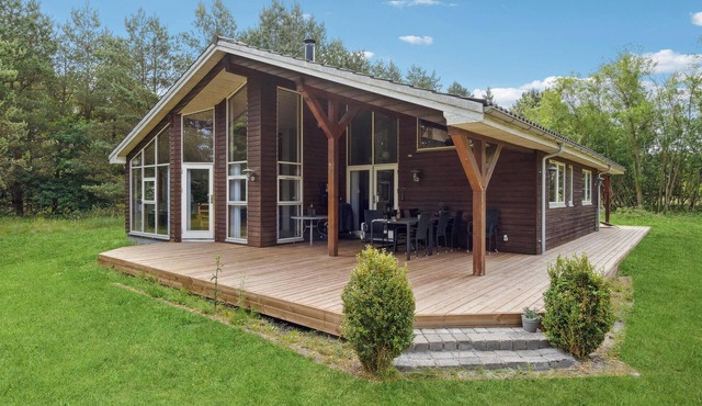 Nice home in Asaa with sauna