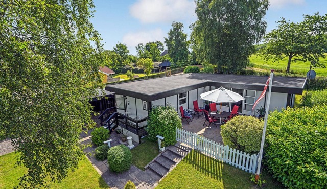 Nice home in Augustenborg with WiFi