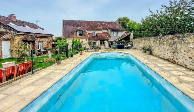 Nice home in Boissy le Châtel with swimming pool