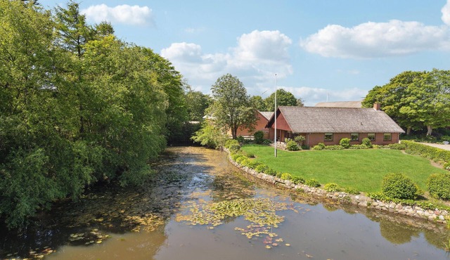 Nice home in Bækmarksbro with WiFi