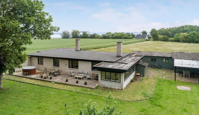 Nice home in Bandholm with WiFi