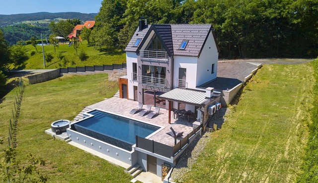 Nice home in Bedenica
