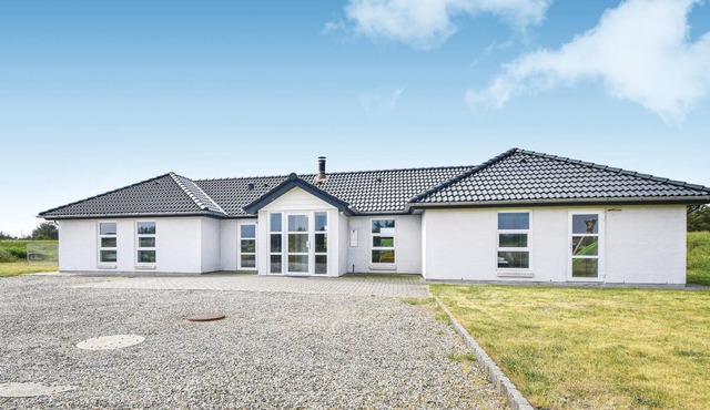 Nice home in Blåvand with sauna