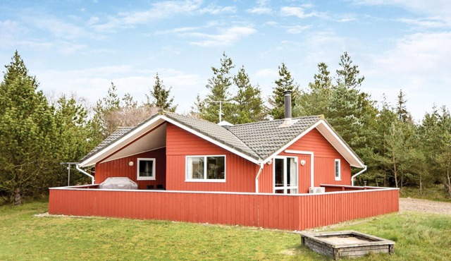 Nice home in Blåvand with sauna