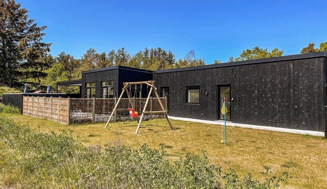 Nice home in Blokhus with sauna