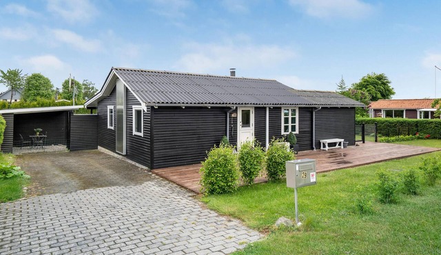 Nice home in Bogense with WiFi