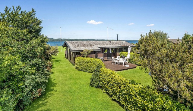 Nice home in Børkop with WiFi