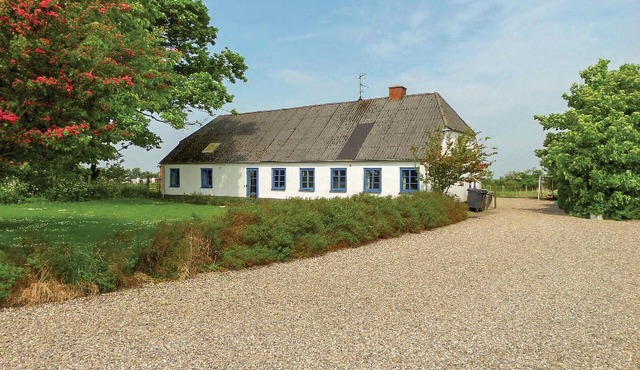 Nice home in Bramming with sauna
