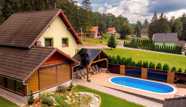 Nice home in Brestovac with sauna