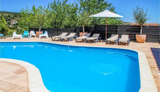 Nice Home In Caunes Minervois With Wifi