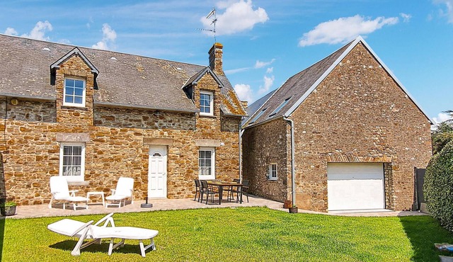 Nice home in Créances with WiFi