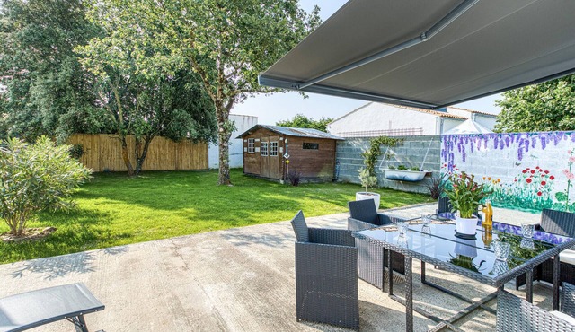 Nice home in Dolus-d'Oléron with WiFi