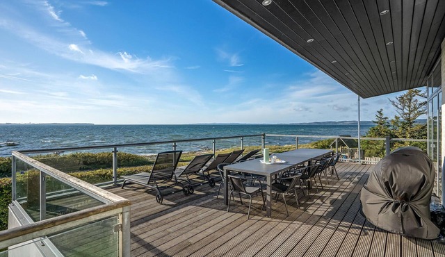 Nice home in Ebeltoft with sauna