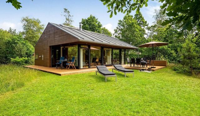 Nice home in Ebeltoft with WiFi