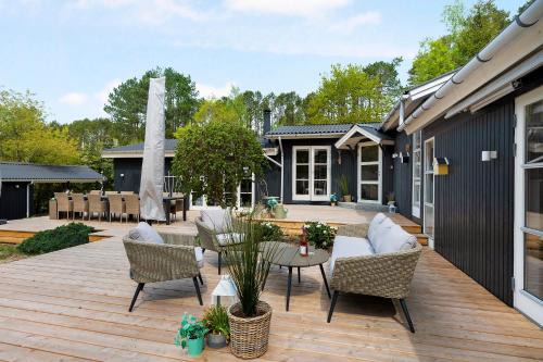 Nice Home In Ebeltoft With 3 Bedrooms And Wifi