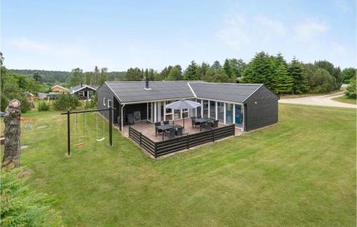 Nice Home In Ebeltoft With Sauna