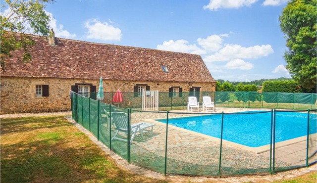 Nice Home In Eglise Neuve D'issac