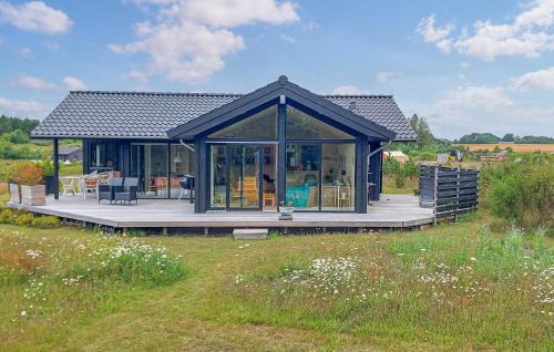 Nice Home In Ejstrupholm With Kitchen