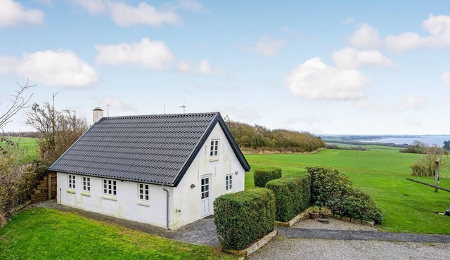 Nice home in Erslev with WiFi