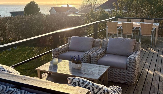 Nice home in Esbjerg V with house sea view