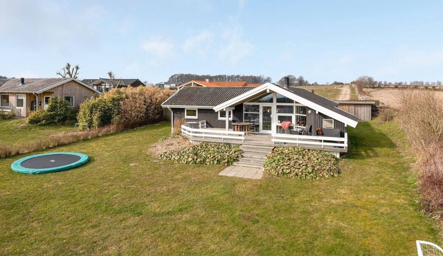 Nice home in Faaborg with sauna