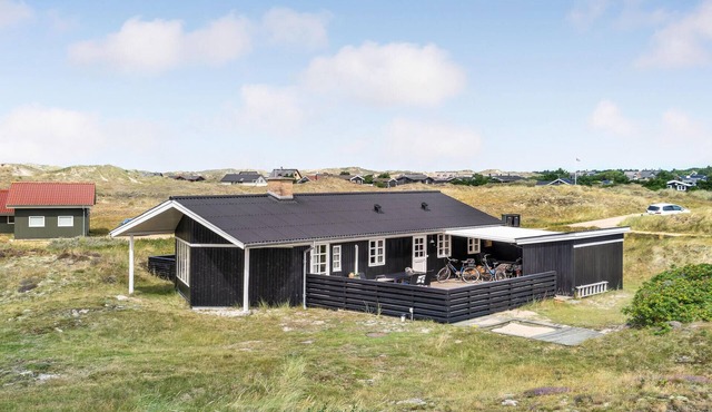 Nice home in Fanø with kitchen