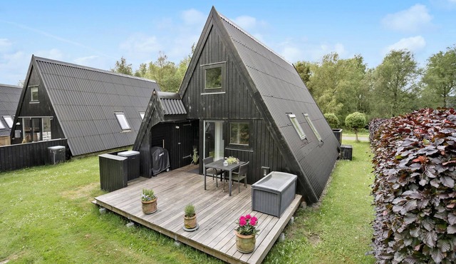 Nice home in Farsø with kitchen