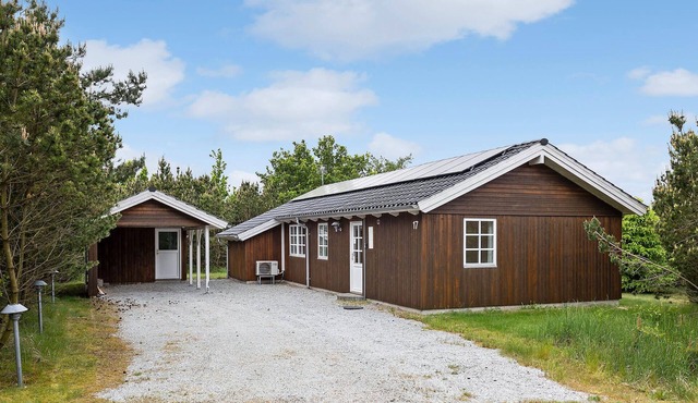Nice home in Farsø with WiFi