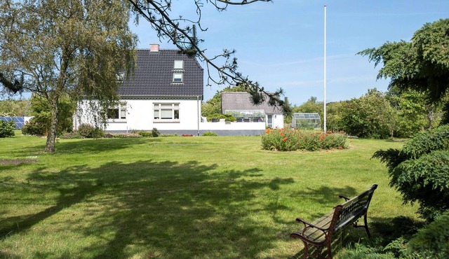Nice home in Farsø with WiFi