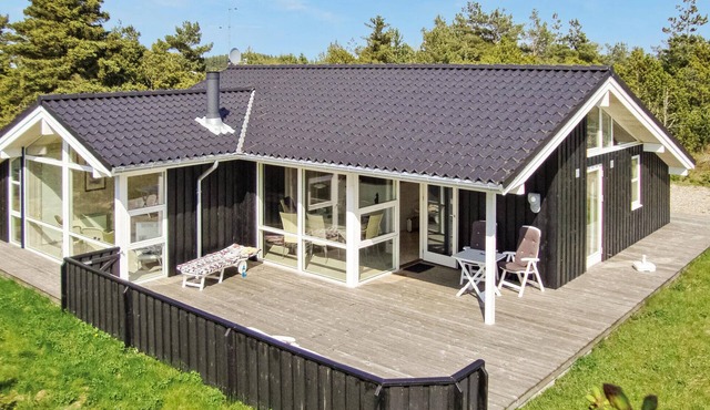 Nice home in Fjerritslev with sauna