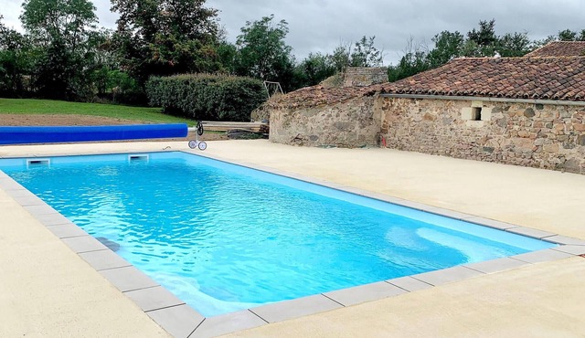 Nice home in ARGENTON L'EGLISE