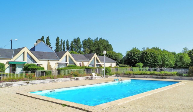 Nice home in Montmartin-sur-Mer