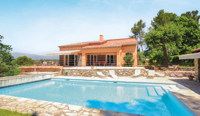 Nice home in Roquefort les Pins