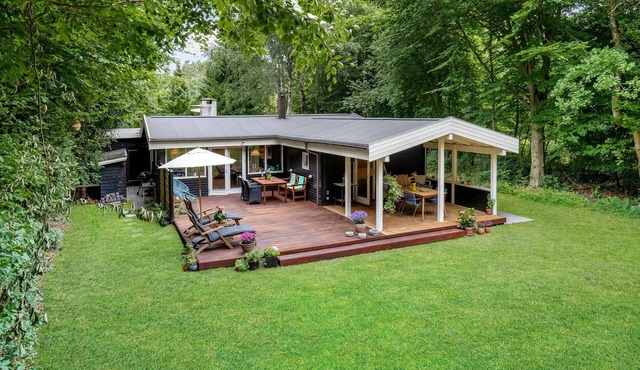 Nice home in Frederiksværk with WiFi