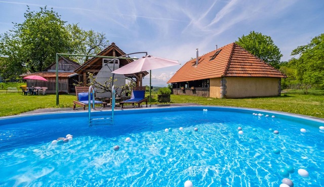 Nice home in Gornji Velemeric with sauna