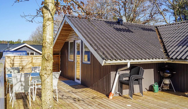 Nice home in Give with WiFi