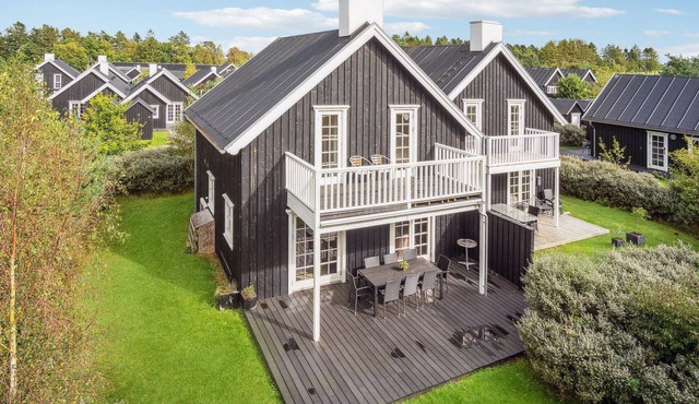 Nice home in Gjern with WiFi