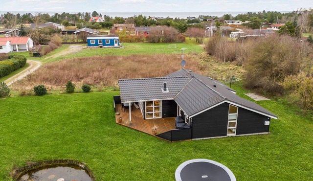 Nice home in Glesborg with sauna