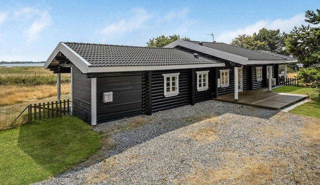 Nice home in Gørlev with house sea view