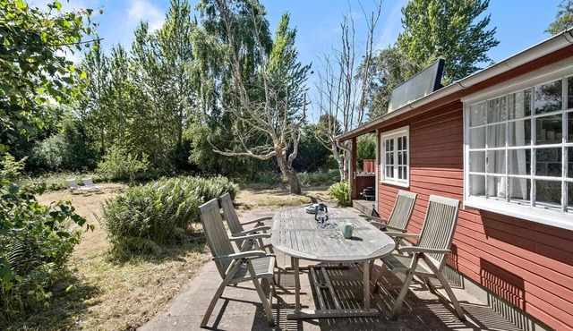 Nice home in Græsted with kitchen