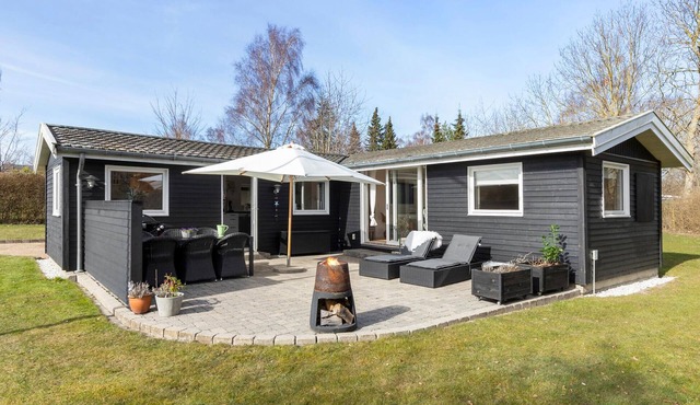 Nice home in Græsted with WiFi