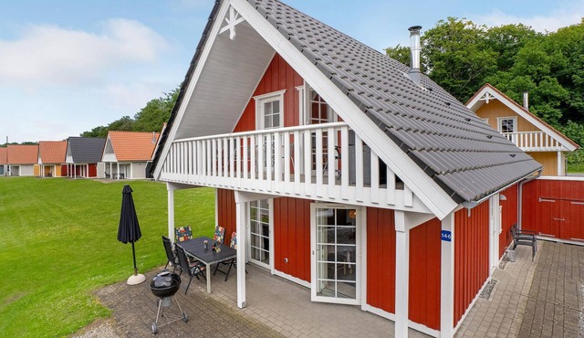 Nice home in Gråsten with WiFi