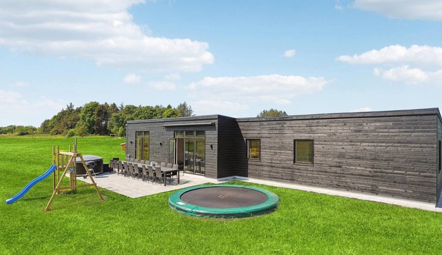 Nice home in Grenaa with sauna