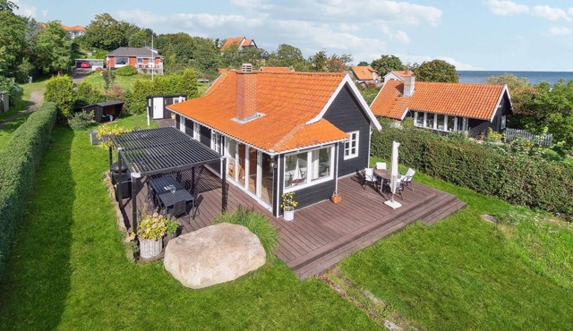 Nice home in Gudhjem with kitchen