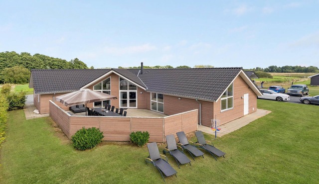 Nice home in Haderslev with sauna