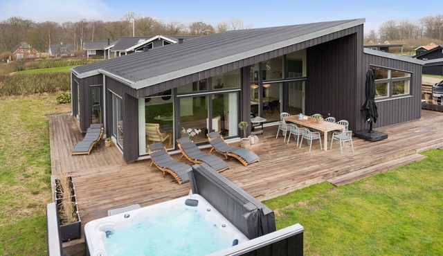 Nice home in Haderslev with kitchen