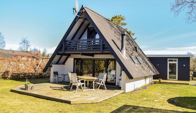 Nice home in Hadsund with sauna