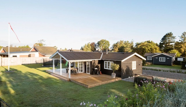 Nice home in Hadsund with WiFi